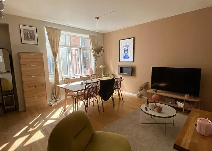 Central And Stylish Apartment